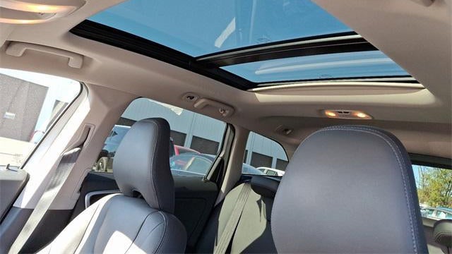 2016 Volvo XC60 T5 Drive-E Premier