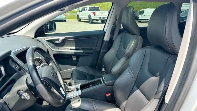 2017 Volvo XC60 T5 Dynamic