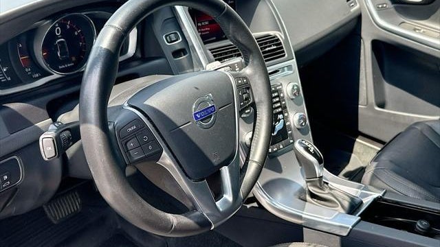 2017 Volvo XC60 T5 Dynamic