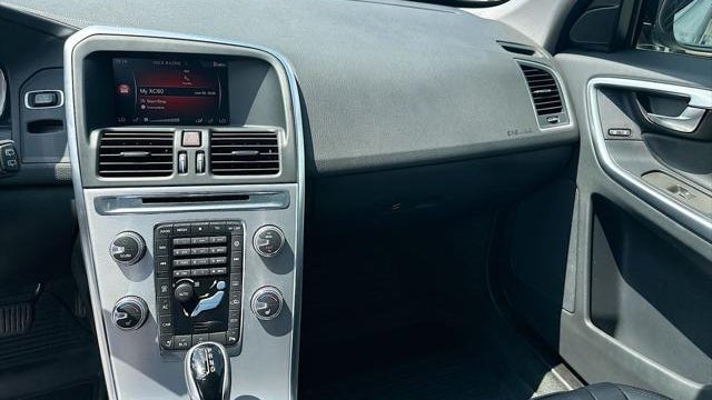 2017 Volvo XC60 T5 Dynamic