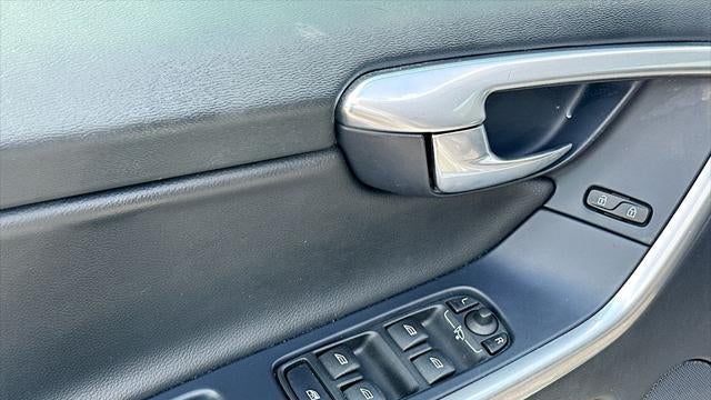 2017 Volvo XC60 T5 Dynamic