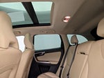 2017 XC60 Thumbnail 25