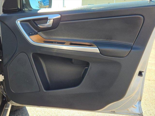2017 Volvo XC60 - $13,996