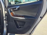 2017 XC60 Thumbnail 10