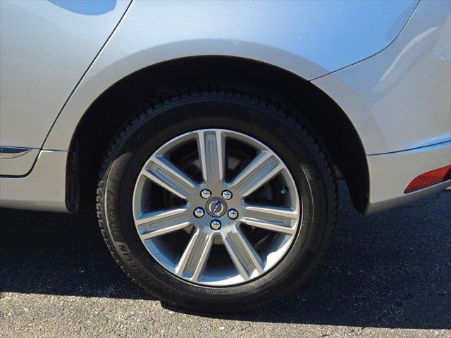 2017 Volvo XC60 - $13,996