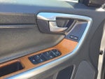 2017 XC60 Thumbnail 18