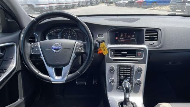 2018 Volvo S60 Cross Country T5 Platinum