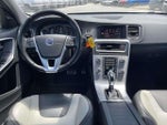 2018 S60 Cross Country Thumbnail 4