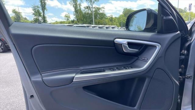 2018 Volvo S60 Cross Country T5 Platinum