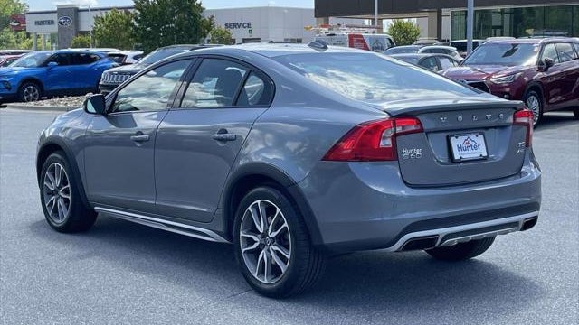 2018 Volvo S60 Cross Country T5 Platinum