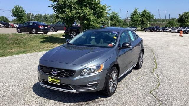 Preowned 2018 Volvo S60 Cross Country T5 Platinum for Sale