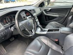 2017 V60 Cross Country Thumbnail 11