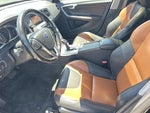 2018 V60 Cross Country Thumbnail 18