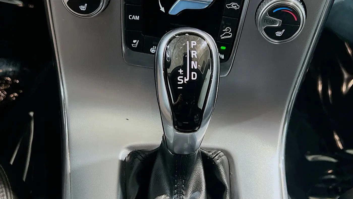 2018 Volvo V60 Cross Country T5 Premier