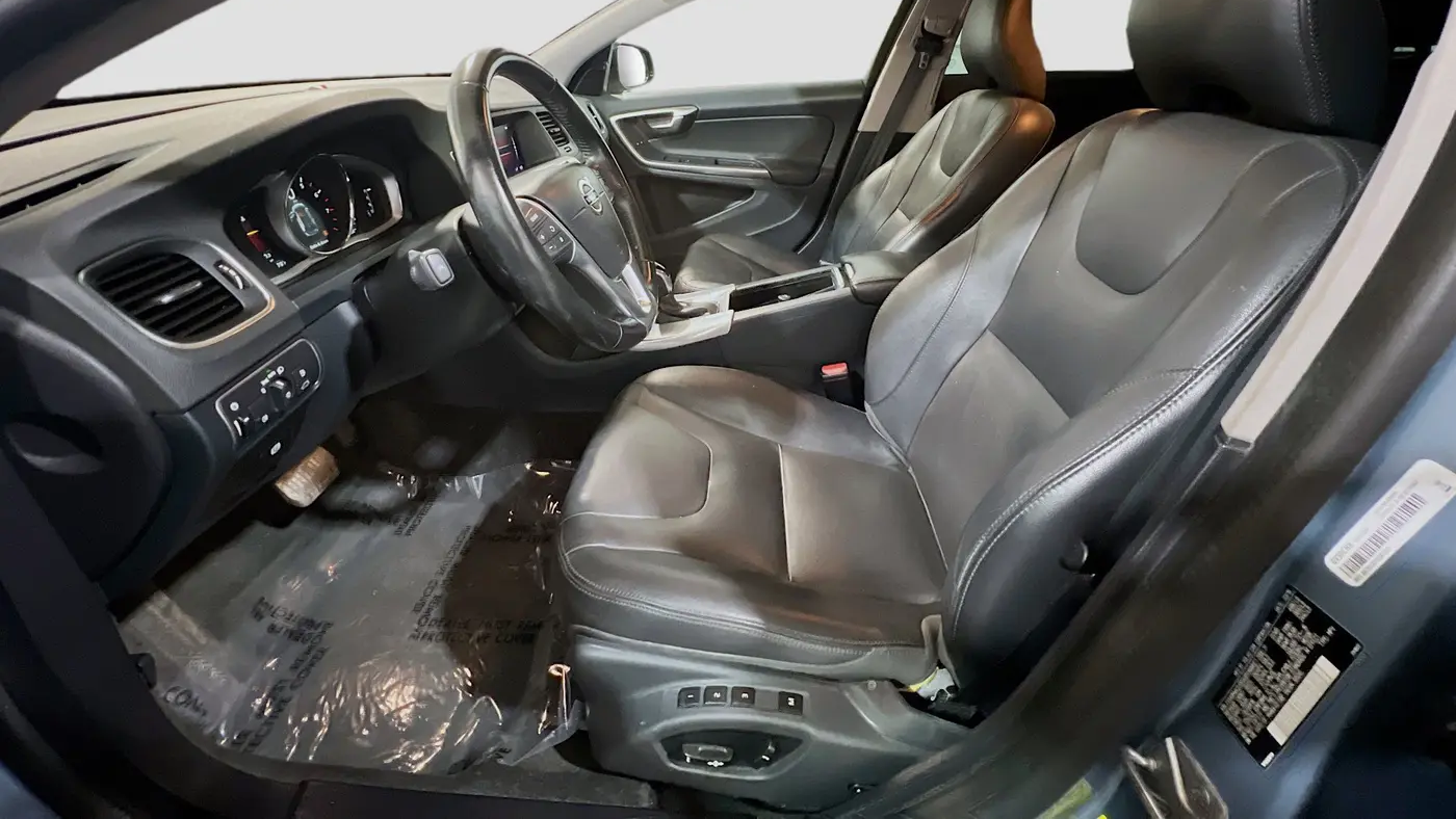 2018 Volvo V60 Cross Country T5 Premier