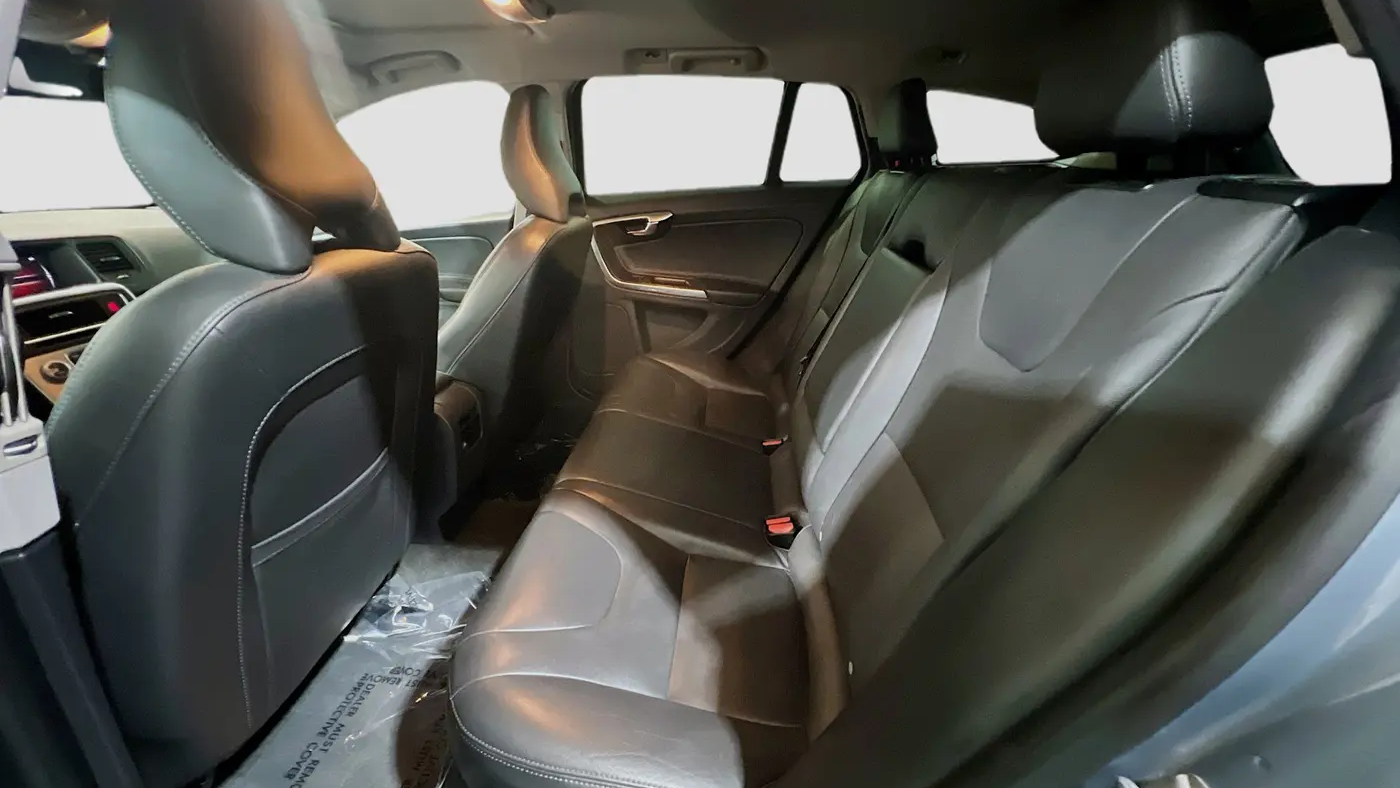2018 Volvo V60 Cross Country T5 Premier