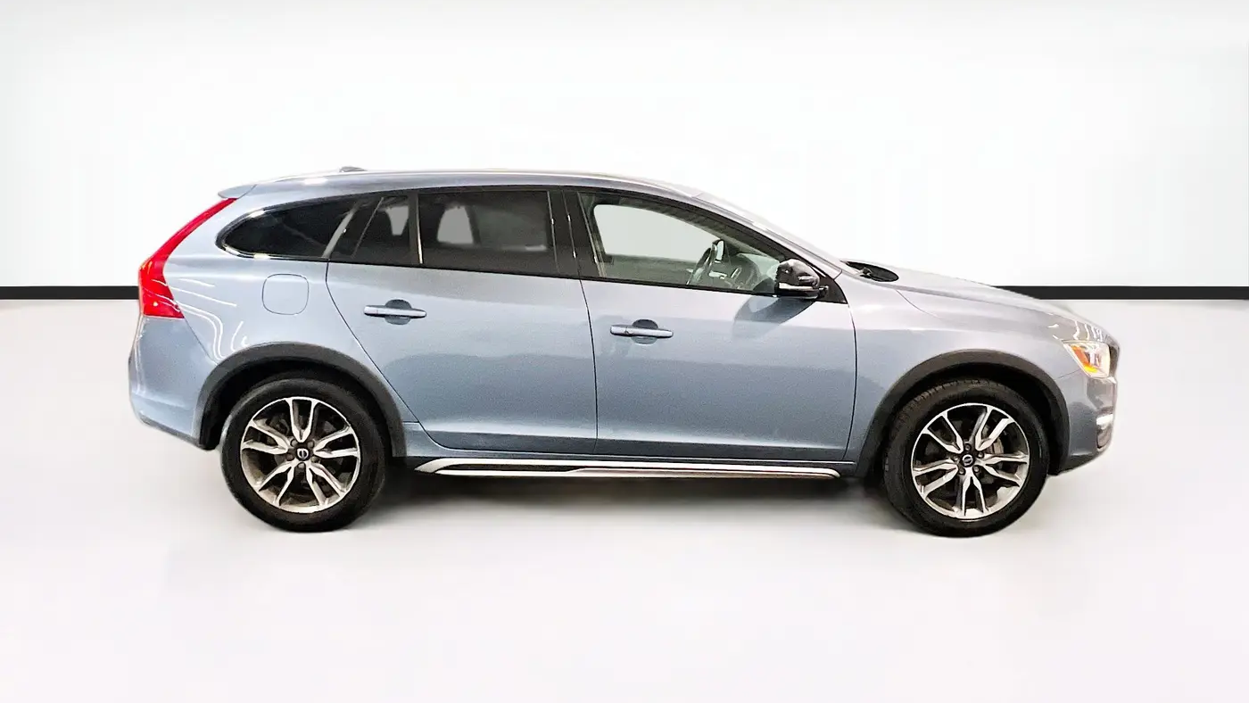 2018 Volvo V60 Cross Country T5 Premier