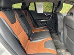 2017 V60 Cross Country Thumbnail 14