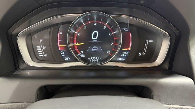 2015 Volvo XC60 T6 Drive-E Platinum