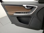 2016 XC60 Thumbnail 12
