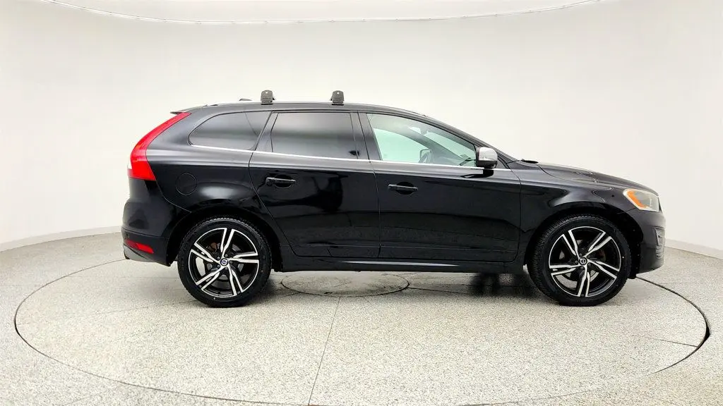 2017 Volvo XC60 - $9,995