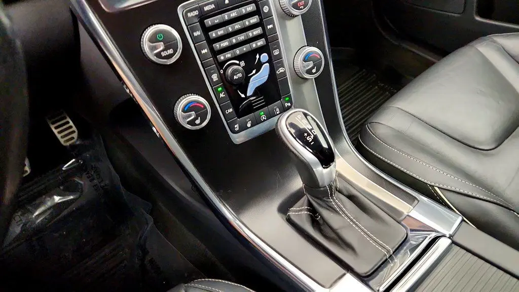 2017 Volvo XC60 - $9,995
