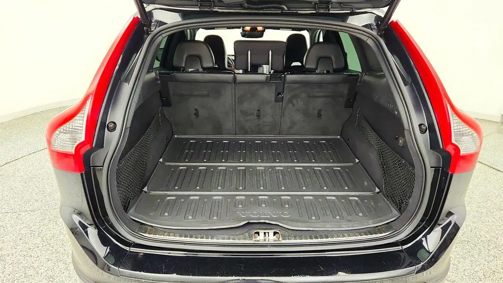 2017 Volvo XC60 - $9,995