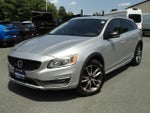 2015 V60 Cross Country Thumbnail 1