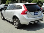 2015 V60 Cross Country Thumbnail 5