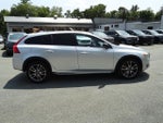 2015 V60 Cross Country Thumbnail 8