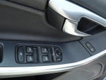2015 V60 Cross Country Thumbnail 13