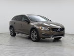 2016 V60 Cross Country Thumbnail 1