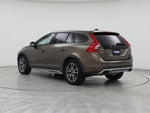 2016 V60 Cross Country Thumbnail 2