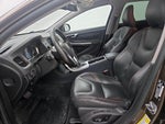 2016 V60 Cross Country Thumbnail 11