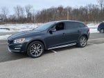 2015 V60 Cross Country Thumbnail 2