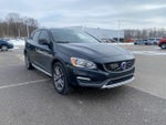 2015 V60 Cross Country Thumbnail 7