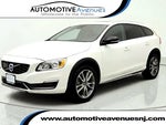 2015 V60 Cross Country Thumbnail 1