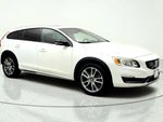 2015 V60 Cross Country Thumbnail 3