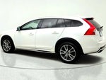 2015 V60 Cross Country Thumbnail 7