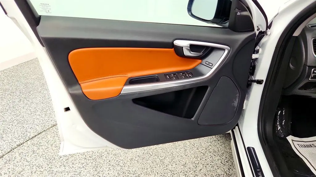 2015 Volvo V60 - $12,795