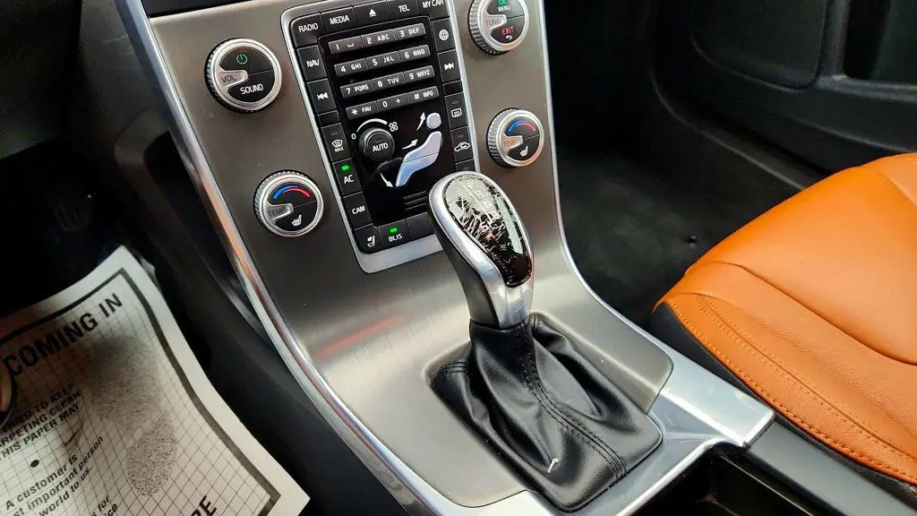 2015 Volvo V60 - $12,795