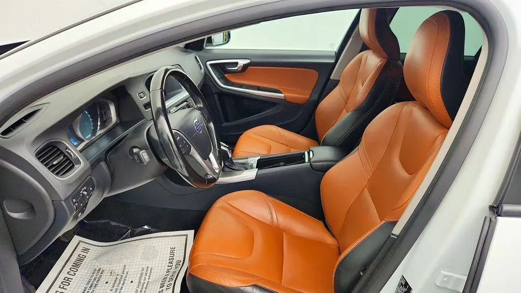 2015 Volvo V60 - $12,795