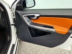 2015 V60 Cross Country Thumbnail 26
