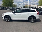 2016 V60 Cross Country Thumbnail 6