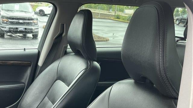 2016 Volvo XC70 T5 Premier