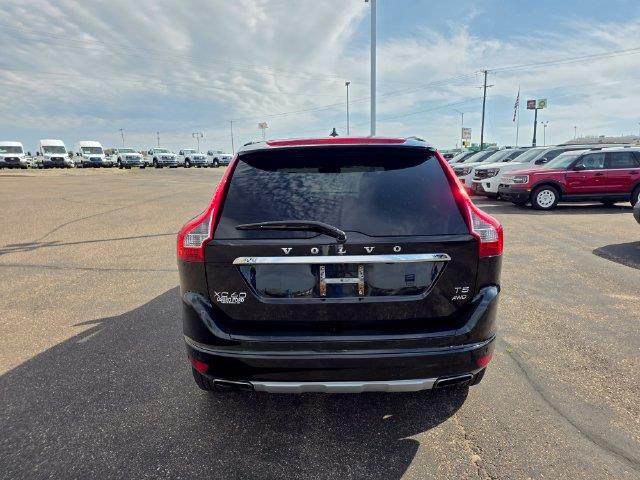 2016 Volvo XC60 - $8,400