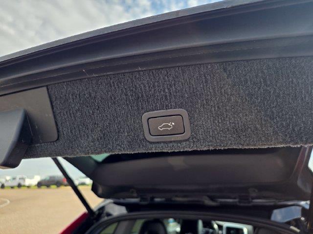 2016 Volvo XC60 - $8,400