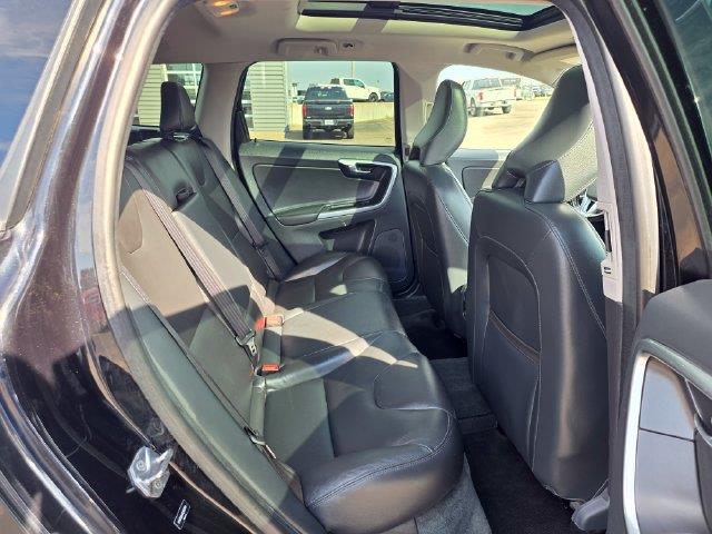 2016 Volvo XC60 - $8,400
