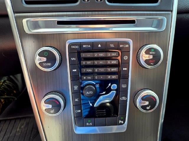 2016 Volvo XC60 - $8,400