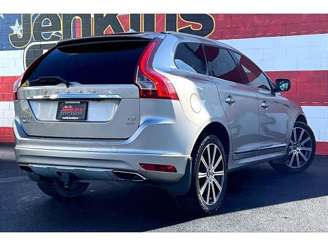 2016 Volvo XC60 - $11,872